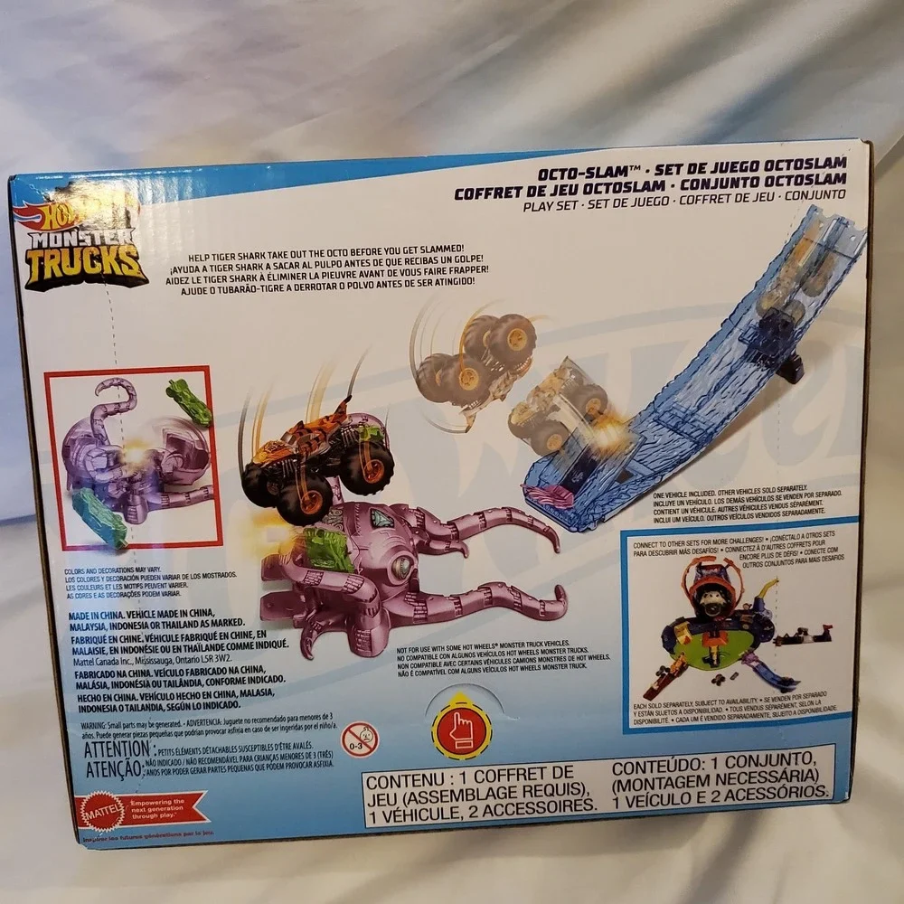 Hot Wheels Monster Trucks Octo-Slam Playset w/ Tiger Shark‎ – New